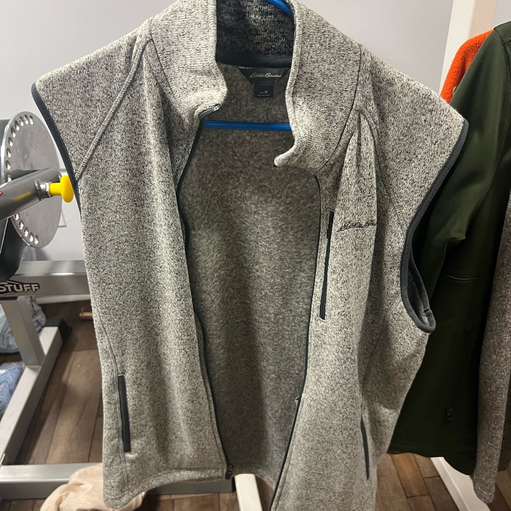 Eddie Bauer Gray Vest Versatile Layering Essential